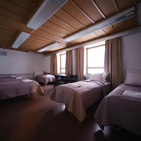 Guesthouse32 *